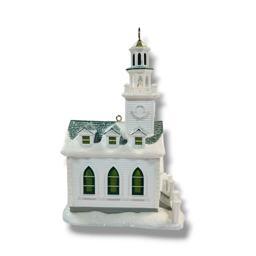 Hallmark Keepsake Colonial Church‎ Candlelight Services Magic Ornament 2005